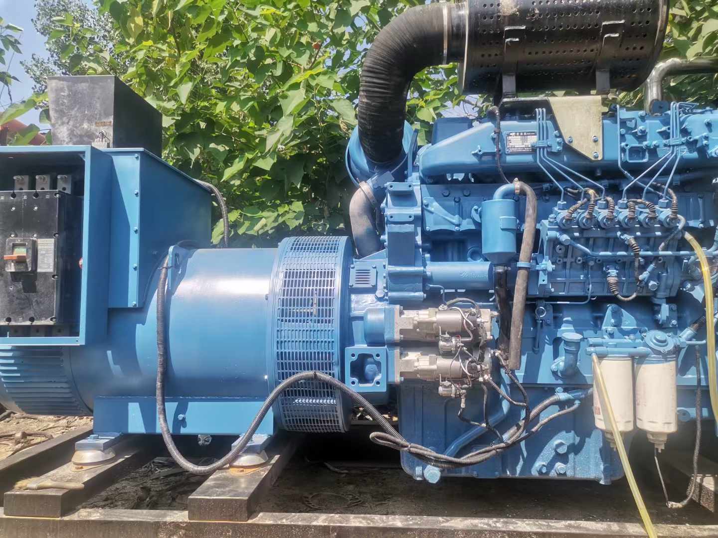 天峻详细说明降低 800kW 柴油发电机输出电流波动的方法