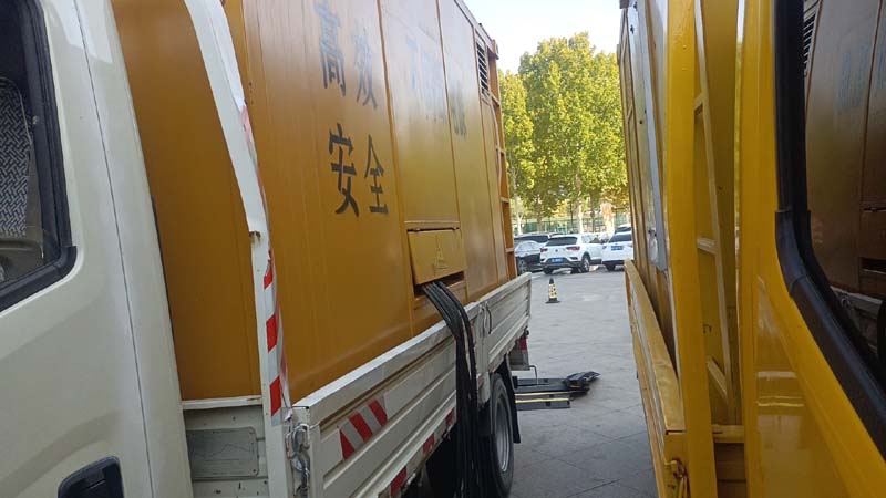 天峻如何判断柴油发电机组和UPS电源的切换时间是否符合要求？
